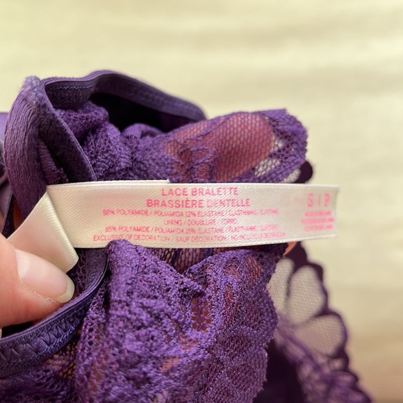 PINK lace pullover bra size S, purple with lining in cup, light wear, EU… - Picture 6 of 6